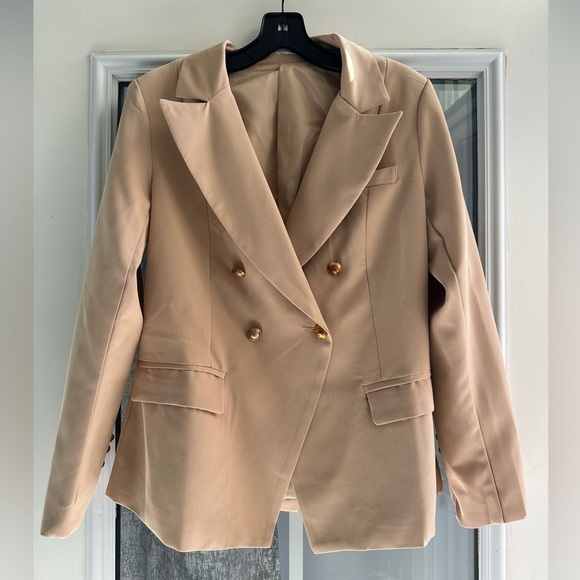 Jackets & Blazers - Women’s Tan Beige Double Breasted Blazer | M